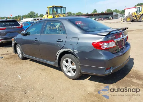 2012 Toyota Corolla S z USA, uszkodzony, nr VIN 2T1BU4EEXCC848552